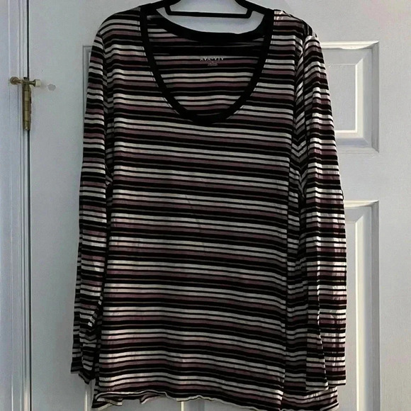 Ava & Viv Tops - AVA & VIV Size 4x striped shirt